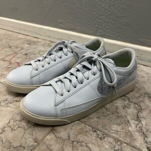 Nike Women’s Blazer Low SE